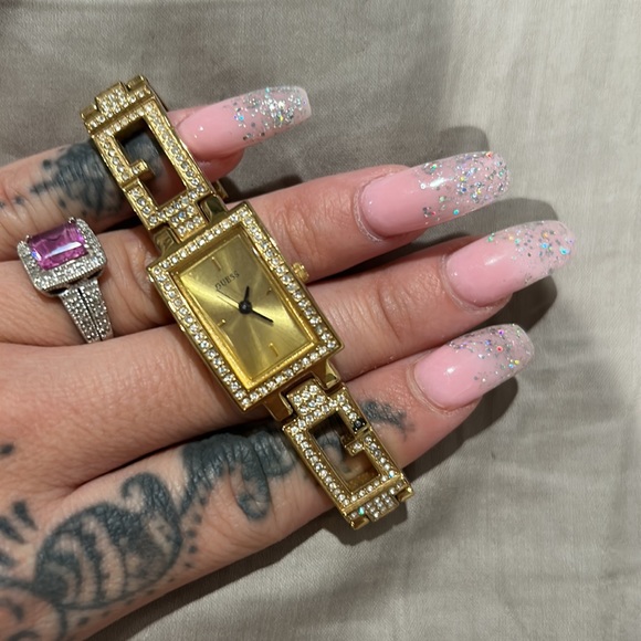 Gold guess watch - Picture 2 of 3